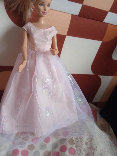 Šaty pre babiku barbie, 