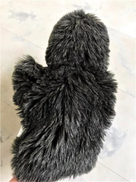 Plyšová maňuška,