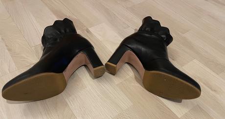 Red valentino kožené členkové čižmy, 37