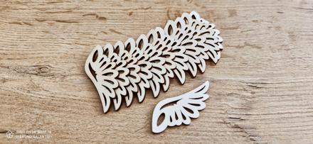 Drevený výlisok - anjelské krídla - 20 x 55 mm, 