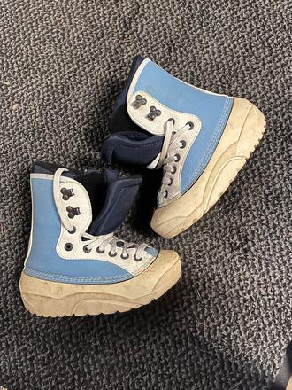 Snowboardove topanky, 30
