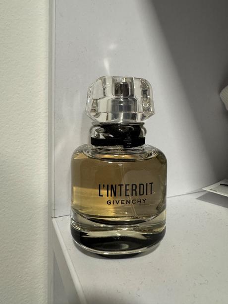 Givenchy linterdit,
