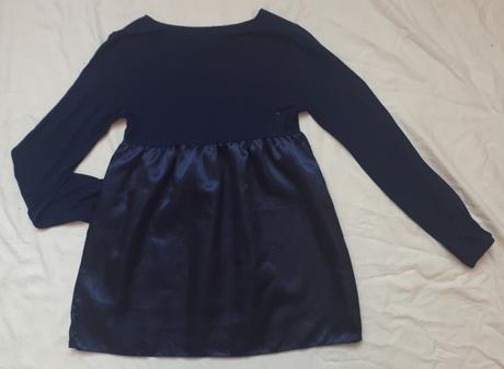 Tmavomodry top s dlhými rukavmi, 152