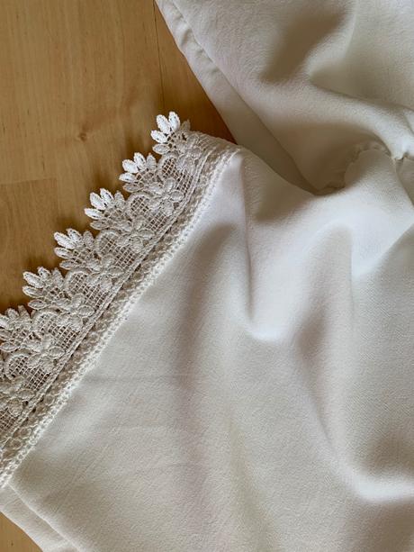 Výpredaj - 30 percent - tehotenská blúzka s čipkou, s