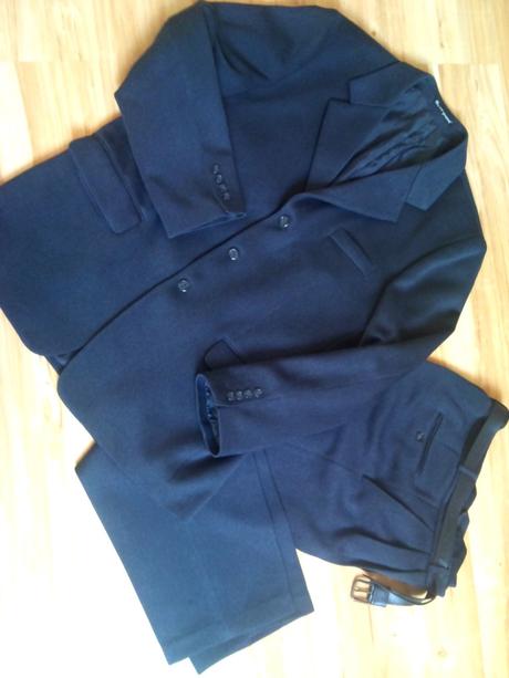 Kvalitný hrubší oblek zn. scorpion, 50