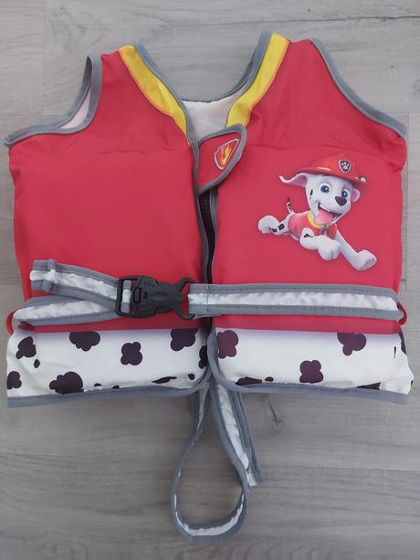 Plavacia vesta / zachranna vesta, 