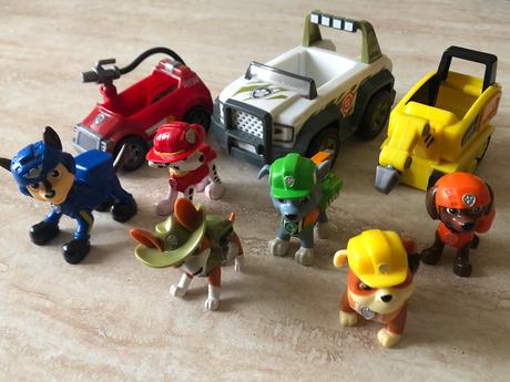 Labková patrola,6 psíkov+autá,top stav,cena spolu, 