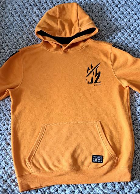 Mikina, chapter young,m