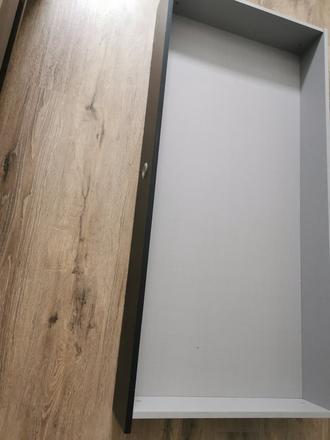 Suflik pod postel, 65,135