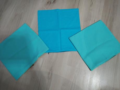 Navliecky  cca 30 x 30 tyrkysovy a zelene, 