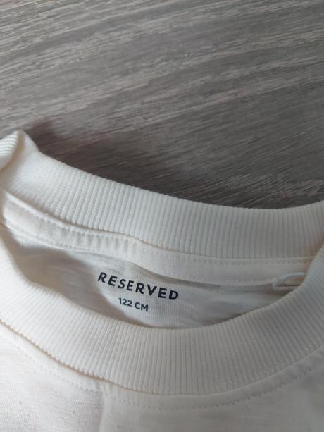 Reserved tielko, reserved,122