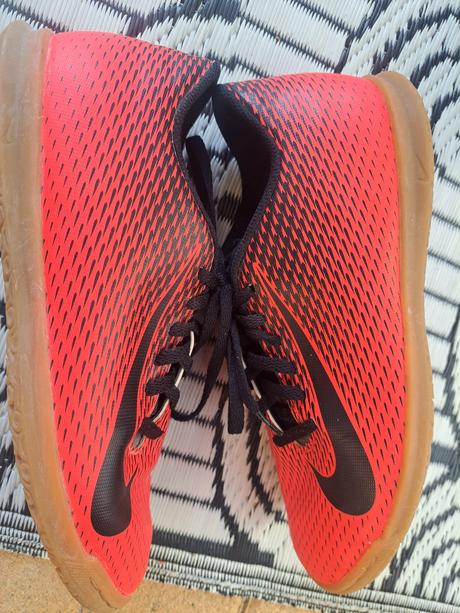 Halovky na futbal aj iné c.40, nike,40