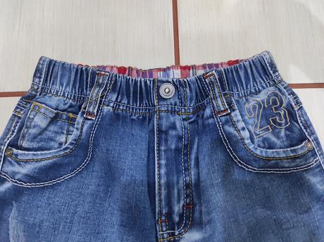 Kraťasy trojštvrťové, 128