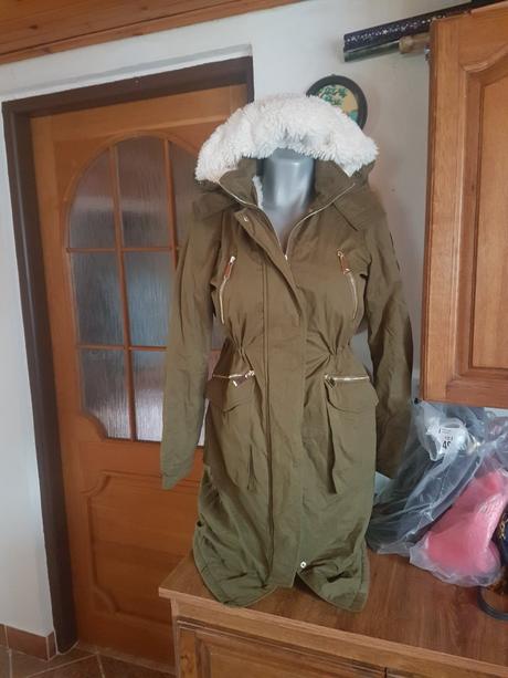 Olivova-kaki vetrovka zn.reserved použitá dva raz, reserved,34
