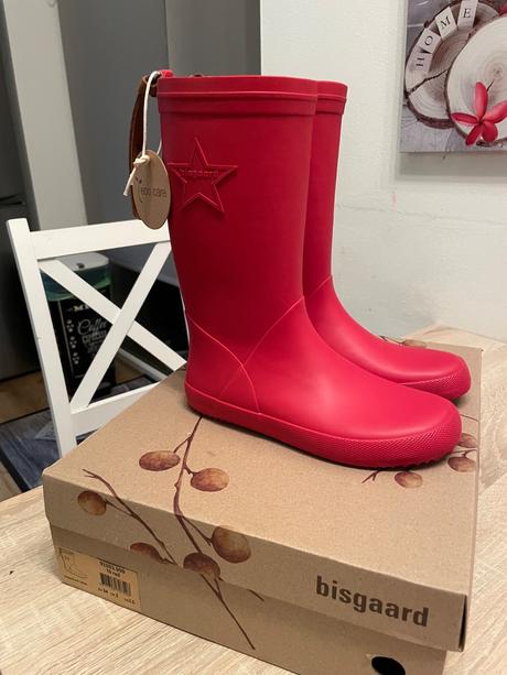 Gumáky bisgaard, 34