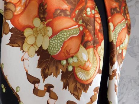 Kvalitná elegantná hodvabna šatka, l