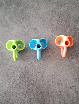 Pomôcka na správne držanie ceruzky,