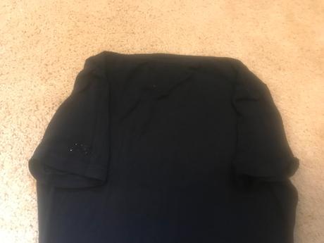 Čierne tričko c. n. c., s