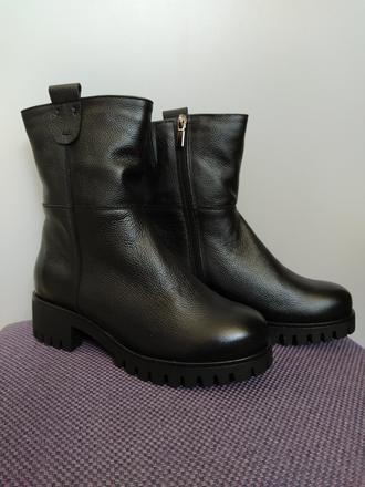 Kožené čižmy, 41