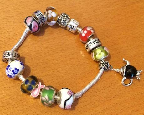 15 príveskov na náramok typu pandora, 