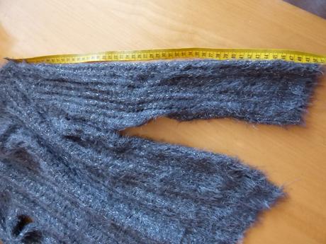 Chlpatý svetrík, 128