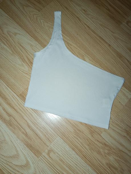 Top na jedno rameno, s