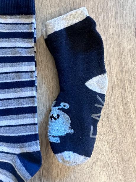 Podkolienky 27-30, 27