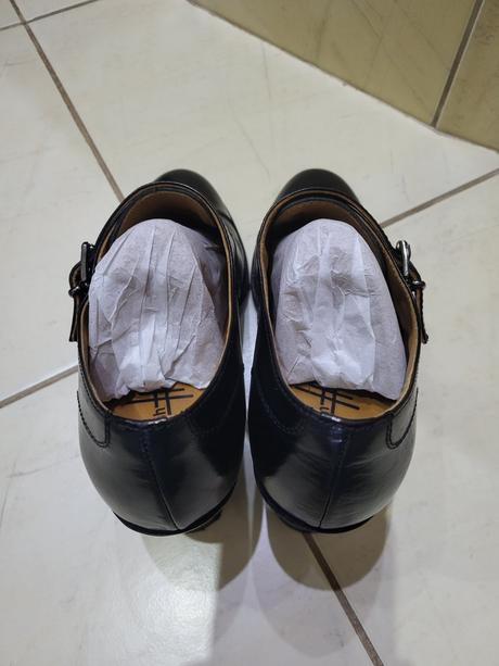 Čierne kožené poltopánky, 38