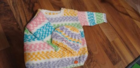 Ručne pletený sveter plus čiapka, 62