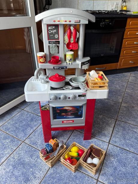 Detska kuchynka s vybavou,