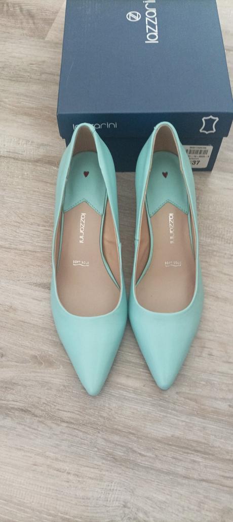 Tyrkysove lodicky, 36 / 37