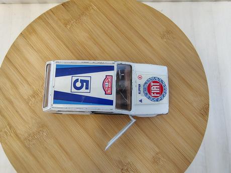 Retro model bburago fiat panda 45 rally 1983, 1/24,