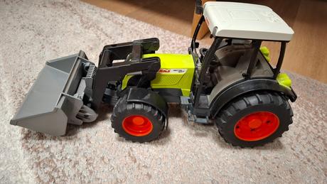 Bruder traktor, 
