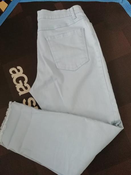 Dámske rifle/džínsy/, 40