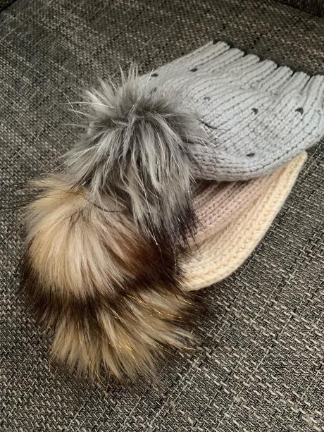 Čiapka s kožušinovým brmbolcom, 98 - 146