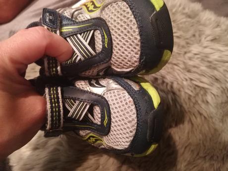Botasky tenisky saucony, 23