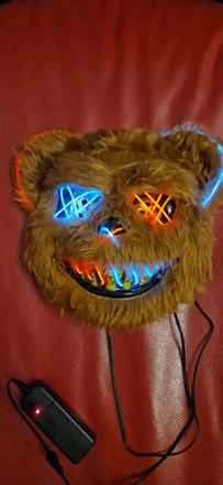 Medveď maska svietiaca, 