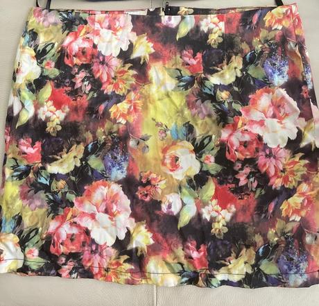 Romanticka sukna amisu, amisu,38