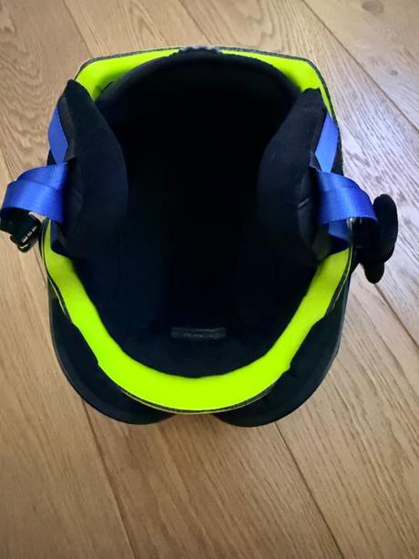 Lyžiarska prilba, etape,m