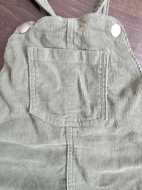 Mencestrove nohavice na traky, 86