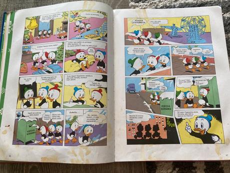 Veselé vianoce s mickey mousom a jeho priateľmi,