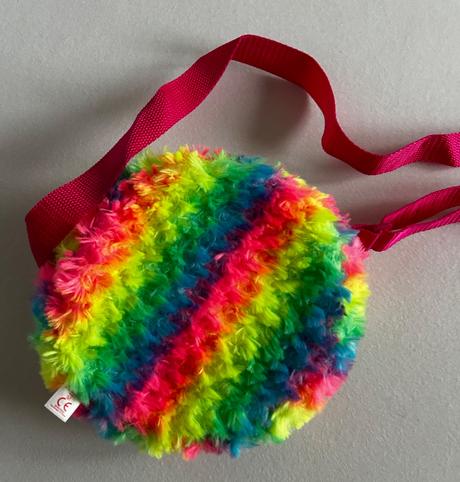 Plyšová kabelka, ty