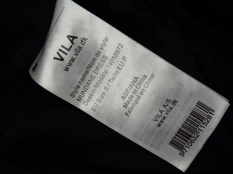 Kvalitné čierne šaty, s