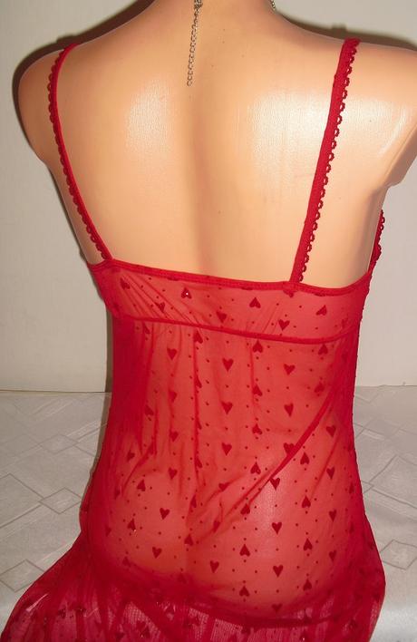 Srdieckova trblietava romanticka kosielka, s