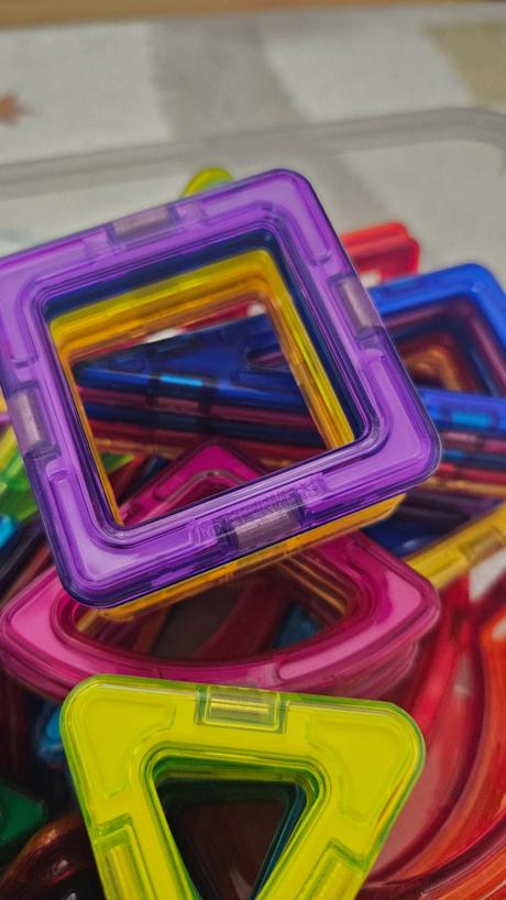 Magnetická stavebnica magformers, 