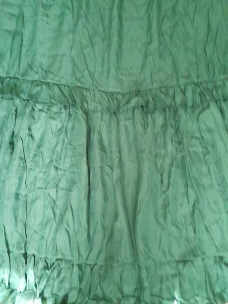 Mam na predaj šaty, l