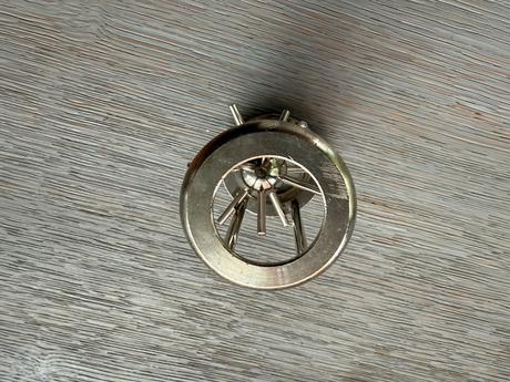 Hlavolam ježko v klietke, 