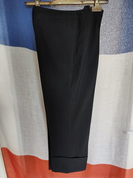 Elegantné 3/4 nohavice, m