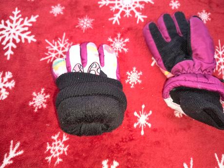 Dievčenské rukavice, 