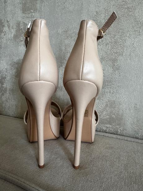 Topánky na podpätku 39, 39